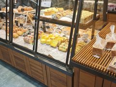 面包甜点陈列柜-依茉朵(锦秋新天地店)