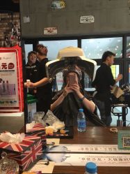 -PE SALON