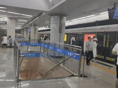 -铁西广场(地铁站)