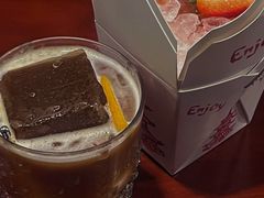 -毛毛虫酒吧