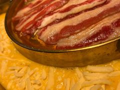 芝士煎蛋锅底-猪啊牛呀羊啊铜盘烤肉(正大广场店)