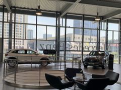 -杭州中升之星奔驰4S店(滨江店)