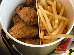 金拱门桶A-麦当劳(东急新天地店)