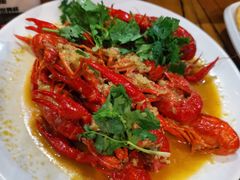 麻辣小龙虾-海拉尔碳烤羊腿烤鸽子(吕营店)