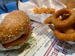 -The Habit Burger Grill 哈比特汉堡(复兴soho店)