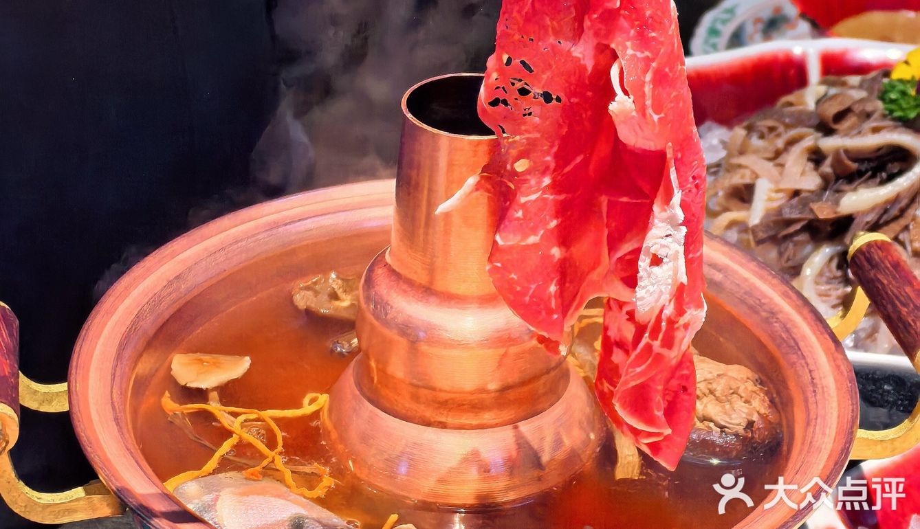 苏州太卷了!吃涮羊肉还安排京剧表演