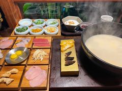 -银米·云南传统过桥米线(双廊黑金冠店)