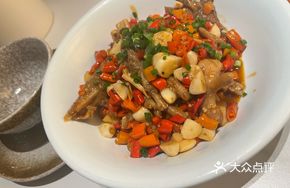 Red Braised Tender Chicken Feet