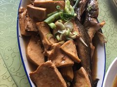 -华龙特色大骨鸡农家菜馆