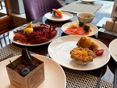 -南湖名都·景湖轩全日制餐厅·海鲜自助·东南亚风味·临湖而食