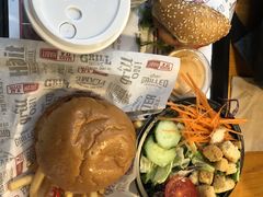 -The Habit Burger Grill 哈比特汉堡(复兴soho店)