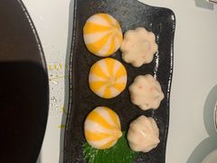 蟹黄包拼海胆包-虾佬圣汤·海鲜姿造(乐堤港店)