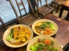 -方铲铲·成都板凳面(滨江银泰店)