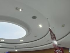 -雅悦齿科(顾村公园店)