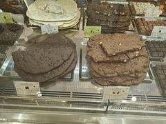 -VENCHI 闻绮(上海佛罗伦萨小镇店)