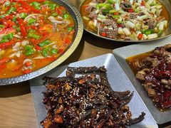 -三叔特色自贡菜(中海国际店)