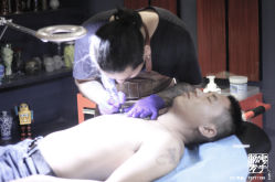 -鬼手纹身小鬼店