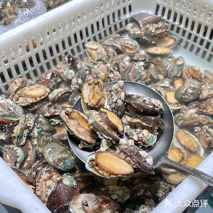 武汉的！唯一一家吃过至少十次以上的自助……