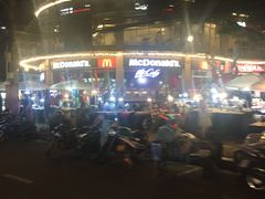 -J Daeng Seafood