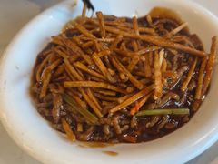 馓子牛肉丝-刘胖子家常菜·蹄花焖藕(中央花园店)