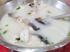雪野鱼头汤-雪湖煜辰鱼头老店(雪野湖店)