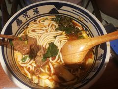 -鑫花溪牛肉米粉(东环大润发店)
