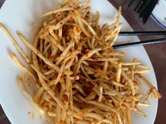 -老唐三下锅 ·张家界地标美食(溪布街店)