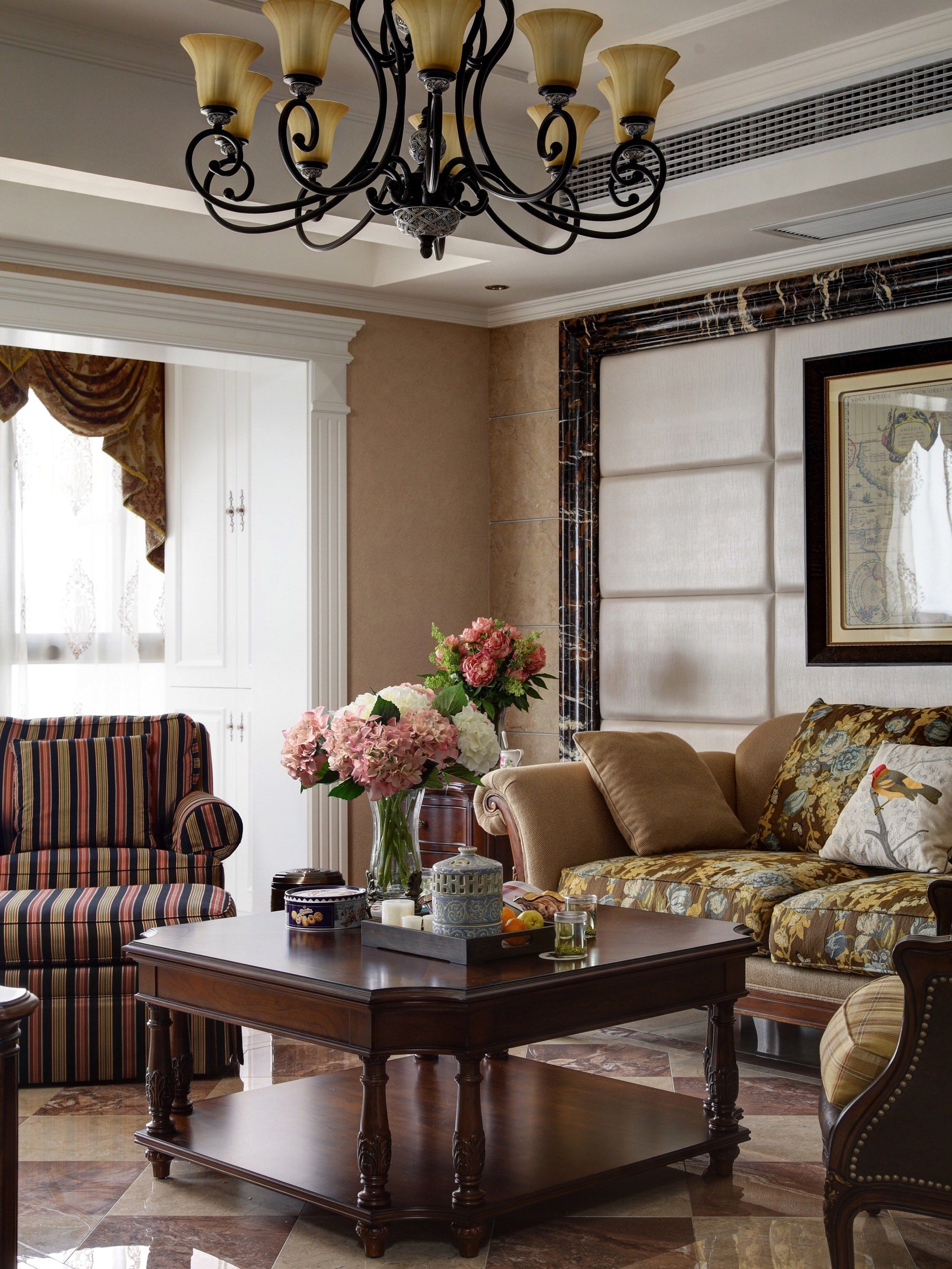 新古典主义的欧式风格装修
有一种别样的优雅质感