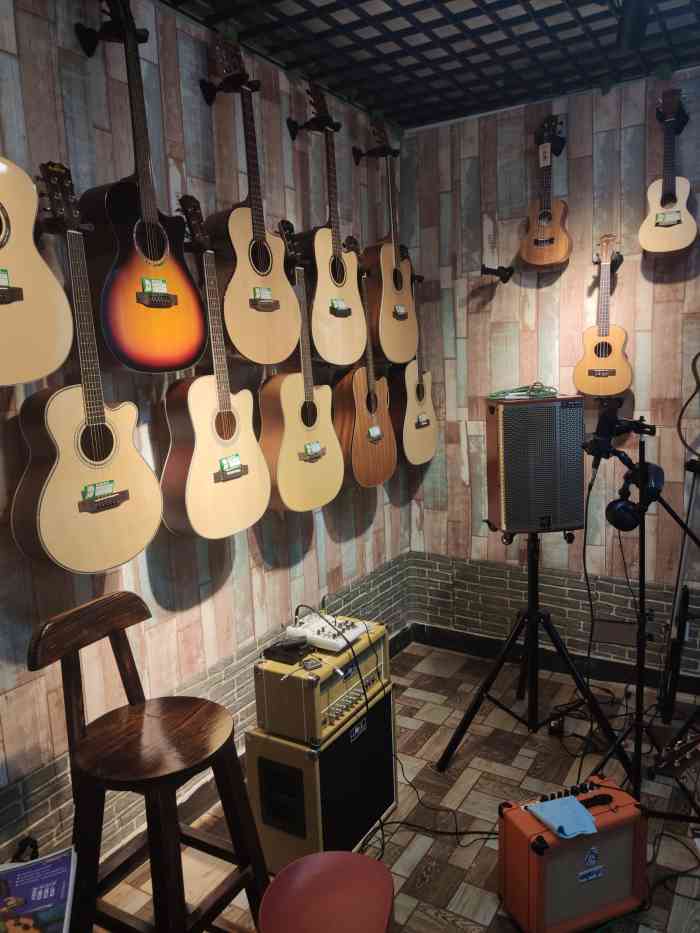 酷玩吉他工作室(国贸360店)-"来到了这里,第一次接触吉他,个人很喜欢