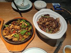 -九锅一堂酸菜鱼(万达广场店)