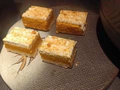 -蟹犇前•帝王蟹雪蟹(陆家嘴店)