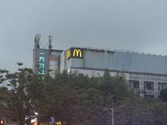 -麦当劳(龙洞店)