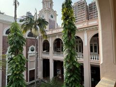 -香港大学