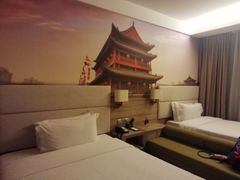 -西安大雁塔科技大学地铁站亚朵酒店