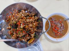干锅牛蛙-笨罗卜浏阳菜馆(太平街店)