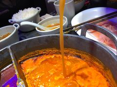 番茄锅-热火朝天鲜切牛肉火锅(南强街巷店)