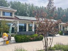 -窦店服务区-停车场