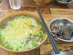 -正宗李家土鸡米线店