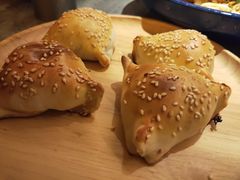 羊肉烤包子-耶里夏丽·丝路新疆菜·清真食品(徐汇南丹东路臻选店)