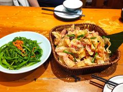 -老滇山寨•云南特色菜•地方菜•民族风情歌舞表演(金碧店)