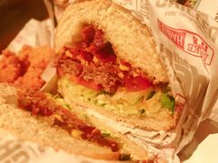 -The Habit Burger Grill 哈比特汉堡(复兴soho店)