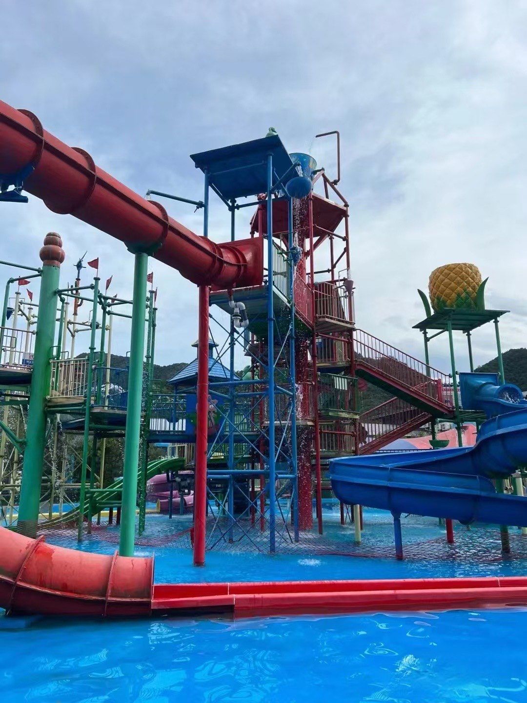 n98夏日消暑,和家人首先定下的行程就是桐庐的龙吟谷水上乐园!