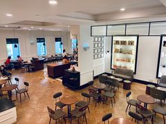 大堂-星巴克臻选(广州沙面店)