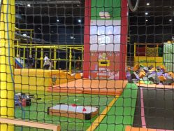 -蹦蹦跳跳(新奥购物中心店)