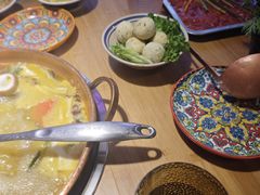 -洱火云南酸菜牛肉火锅(石景山当代商城店)