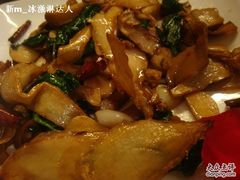 烤蘑菇炒菠菜（被打散开来了）-唐廊烤鸭店(工体店)