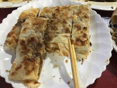 -溢心园香河肉饼总店
