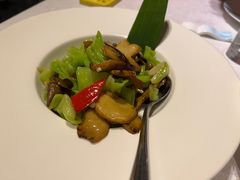 -彩云天云南餐厅
