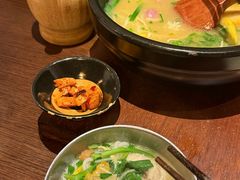 -银米·云南传统过桥米线(双廊黑金冠店)