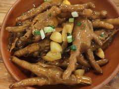 老武汉烧鸡爪-霄汉牛三鲜湖北砂锅菜(万松园2店)